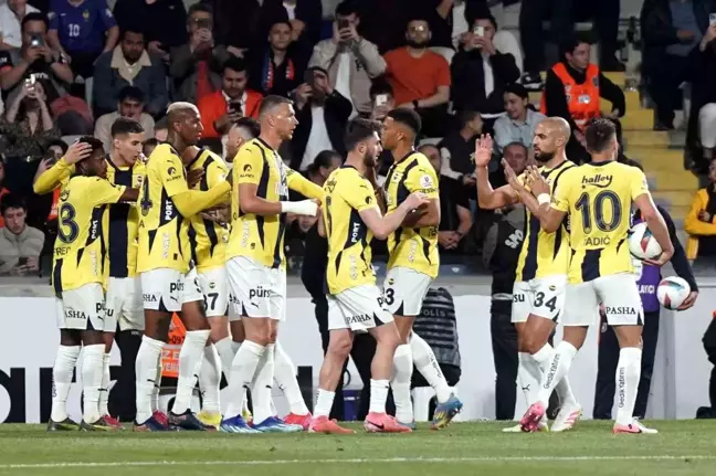 Fenerbahçe, RAMS Başakşehir'i 1-0 Geçti