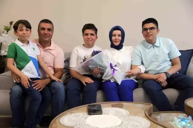 Gülistan Sarkurt: Zorluklara Rağmen Başarıya Ulaşan Bir Anne