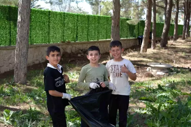 Söğüt'te Kur'an Kursu Öğrencilerinden Anlamlı Çevre Etkinliği