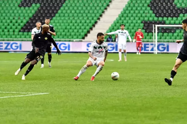 Sakaryaspor, Erokspor'u 2-0 Mağlup Ederek Sezonu Tamamladı