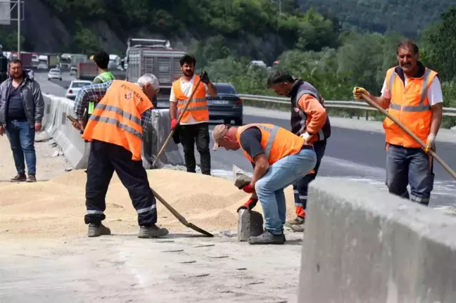 Sakarya Geyve'de Tır Kazası: D-650 Ulaşıma Kapatıldı