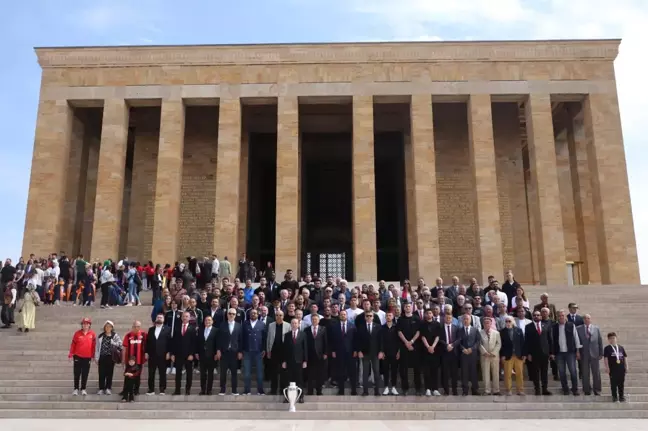 Gençlerbirliği, Süper Lig'e Yükselişini Anıtkabir'de Kutladı
