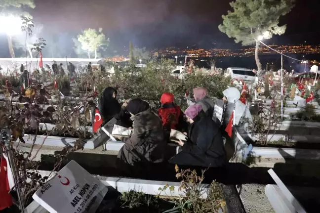 3 yıldır dinmeyen acı! Gece yarısı herkes mezarlığa koştu