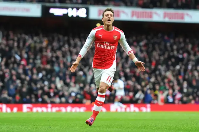 Mesut Özil ve Sanchez, Kulübü Rehin Tutuyor