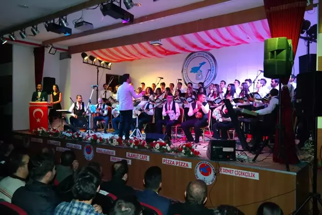 Üniversite Öğrencilerinden Ercişlilere Konser