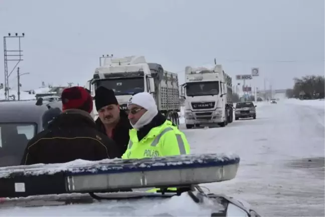 Konya'da Yollar Ulaşıma Kapandı