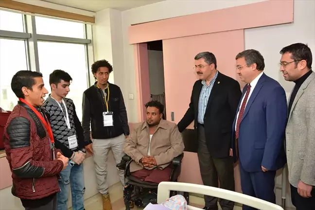 AK Parti'den Yemenli Hastalara Ziyaret