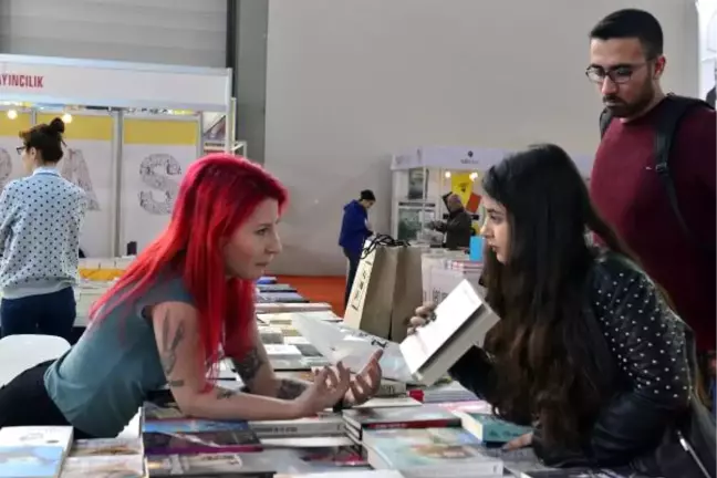 Çukurova'da Kitap Şöleni Başladı