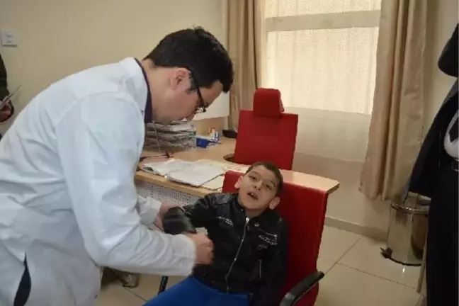 Selebral Palsi Çocuğa Babası Tahtadan Aletler Yapmıştı, Uzmanlar Sakıncalı Buldu