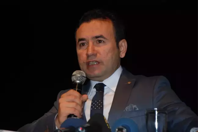 Görevlendirme Yapılan Belediyeden Başarılı Öğrencilere Hediye