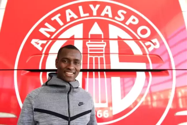 Antalyaspor'un Yeni Transferi Drole: Kupa Kazanmak İstiyorum