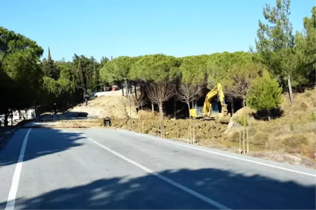 Tarihi Bölgede Sel Sularının Yıktığı Köprü Yapılıyor