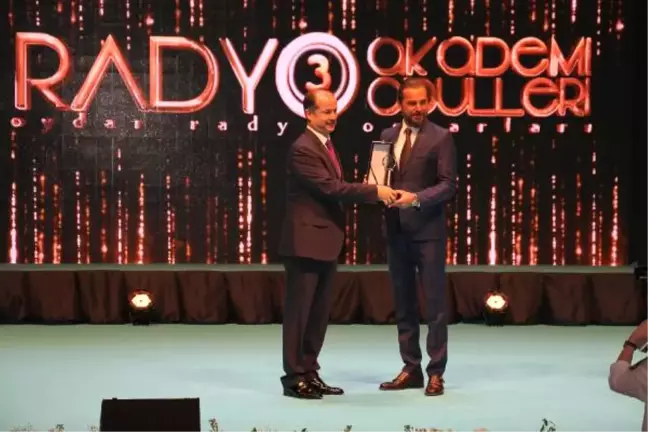 Radyo Dünyasının En Iyileri Ödüllendirildi