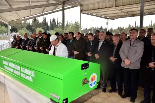 Üniversiteden İlişiği Kesilen Araştırma Görevlisi İntihar Etti