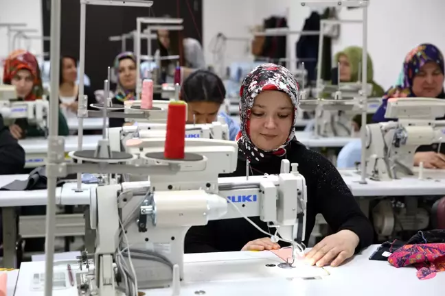 2 aylık kursla ömürlük meslek ediniyorlar