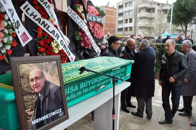 Gupse Özay'ın Amcası Salihli'de Son Yolculuğuna Uğurlandı