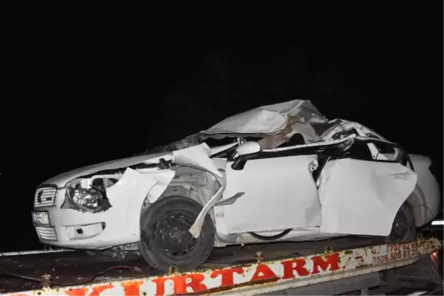 Konya'da Otomobil Kamyonla Çarpıştı: 1 Ölü, 2 Yaralı