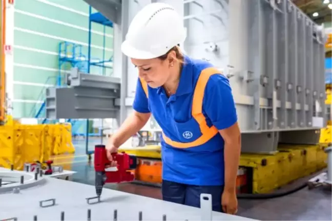 2020'ye Kadar 20 Bin Kadını Teknik Rollere Getirecek