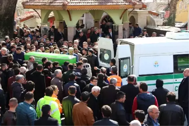 Demiryolu İşçileri Gözyaşlarıyla Uğurlandı