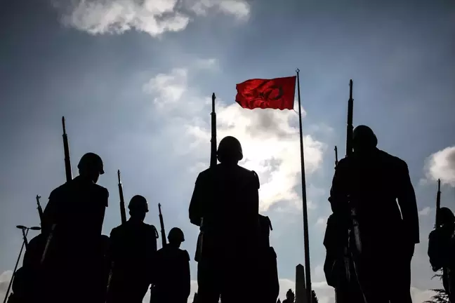 Şehitleri Anma Günü ve Çanakkale Deniz Zaferi'nin 102. Yılı