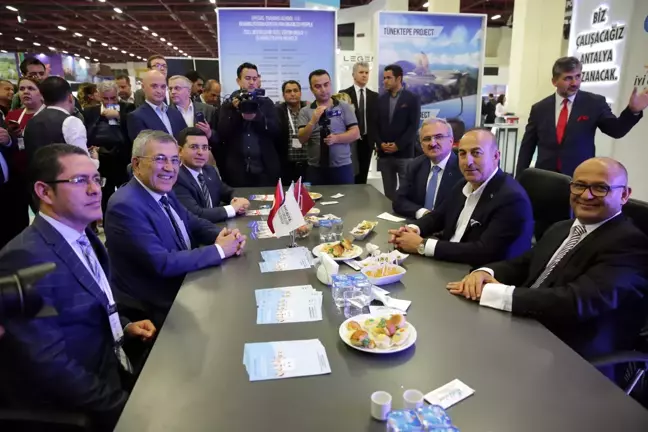 Antalya Büyükşehir Belediyesi'nin sağlık standı büyük ilgi gördü
