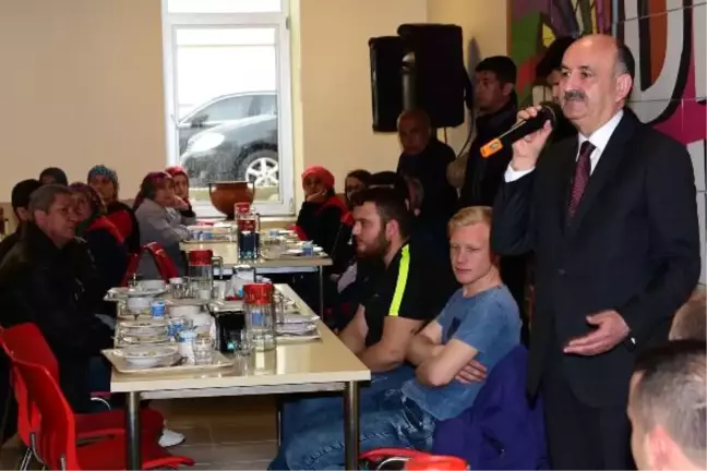 Bakan Müezzinoğlu: Türkiye'nin En Büyük İhtiyacı Güven ve İstikrar