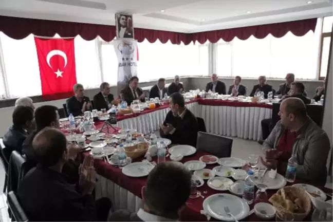 CHP Milletvekilleri Hakkari'de Stk Temsilcileri ve Muhtarlarla Biraraya Geldi