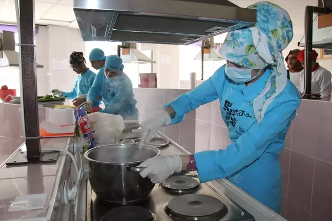 Van'da Liseler Arası Yemek Yarışması