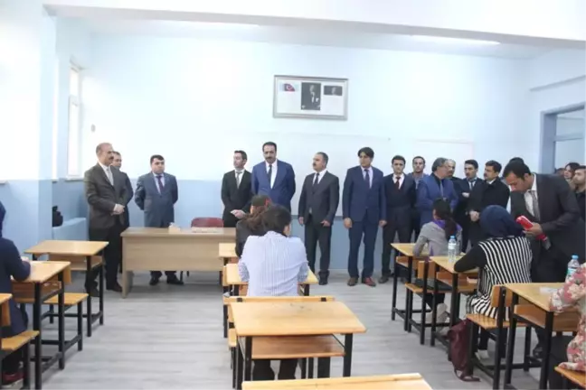 Van'da 'Kitap Okuma Yarışması' Sınavı