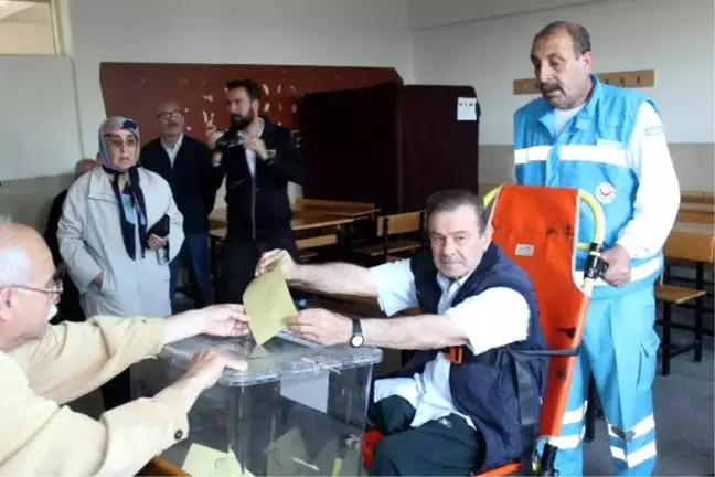 Çanakkale'de Oy Verme İşlemi Başladı (2)
