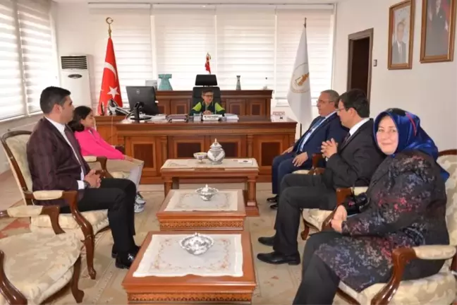 Vali Ahmet H. Nayir Koltuğunu Geleceğe Emanet Etti