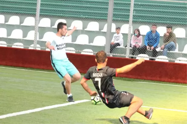 AOSB Futbol Turnuvası'nda heyecan dorukta