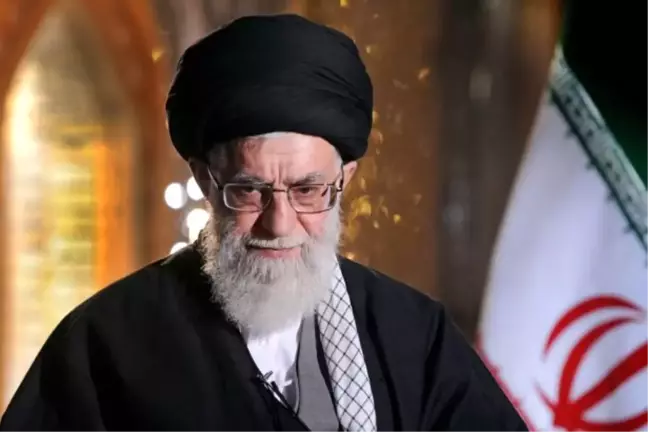 İranlı Akademisyenlerden Hamaney'e