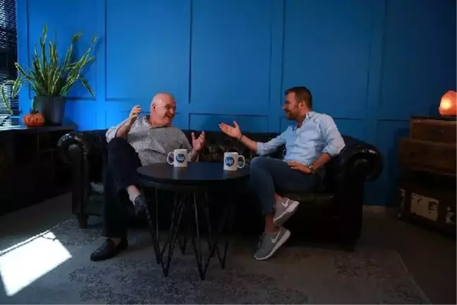 Ahmet Çakar'dan Başakşehir'e Sarı, Futbolcularına Kırmızı Kart