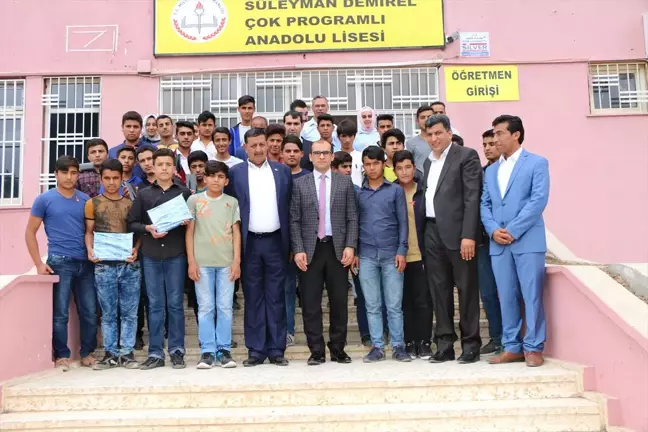 Harran'da Başarılı Öğrenciler Ödüllendirildi