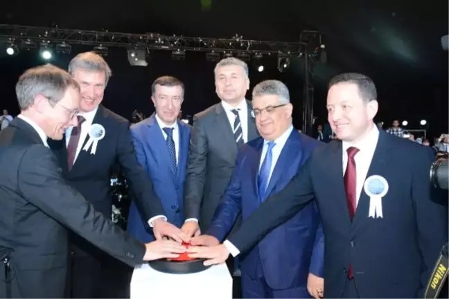 Aksaray'da Mercedes- Benz'in Ar-Ge Merkezi'nin Temeli Atıldı