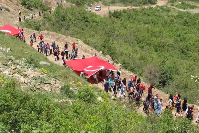 Şemdinli'de Geleneksel Goman Dağı Yürüyüşü Yapıldı