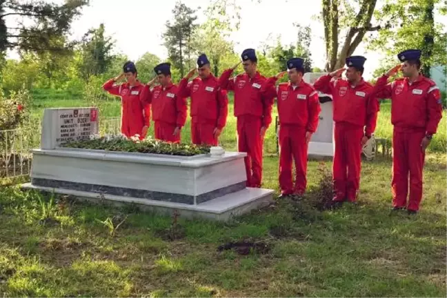 Türk Yıldızları'ndan Anlamlı Ziyaret