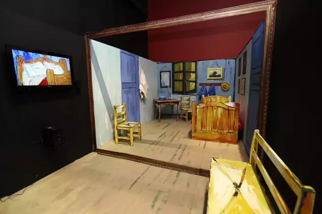 Tarihin İçinde Gerçek Gezinti 2. Çocuk Sanat Bienali'nde
