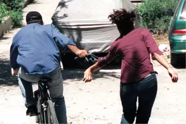 Çantası Çalınan Suriyeli Kadın Gözyaşlarını Tutamadı