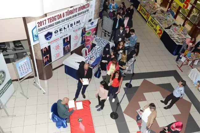 Kahraman Tazeoğlu Yıldırım'da Okurlarıyla Buluştu