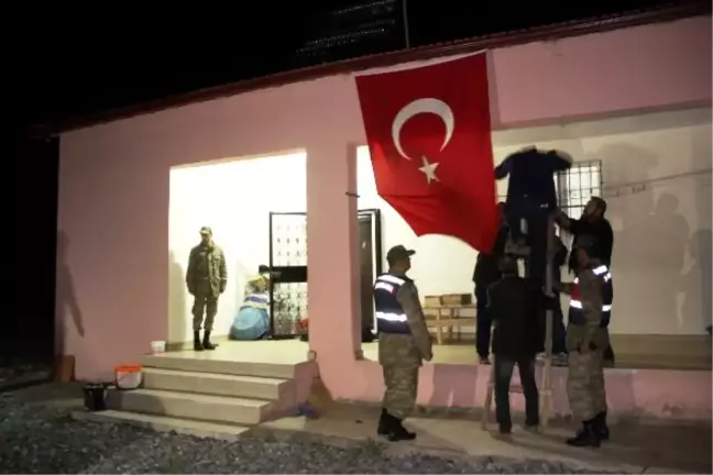 Acılı Anne Kızı Yarbay Solmaz'ın Şehadetine İnanamadı