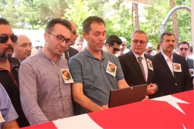 Dha Yurt - PKK'nın Şehit Ettiği Şenay Öğretmen, Gözyaşlarıyla Uğurlandı (2) (Yeniden)