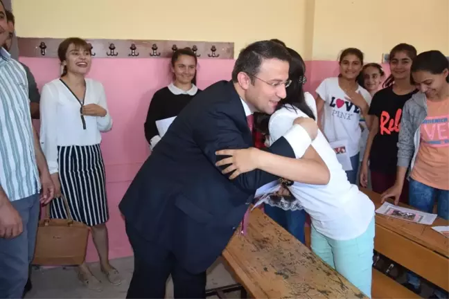 Lösemili Gülistan'ın Karne Heyecanı