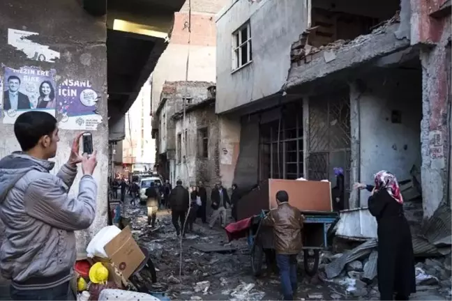 Sur'da İnşa Edilen Diyarbakır Evleri Tartışma Yarattı