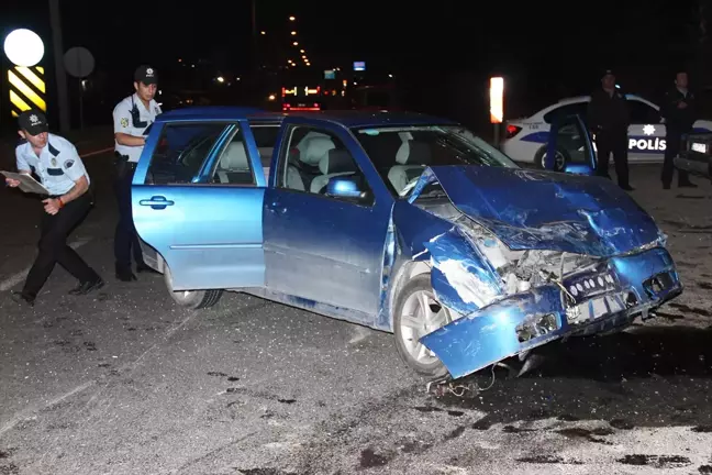 Güncelleme - Kütahya'da İki Otomobil Çarpıştı: 1 Ölü, 8 Yaralı