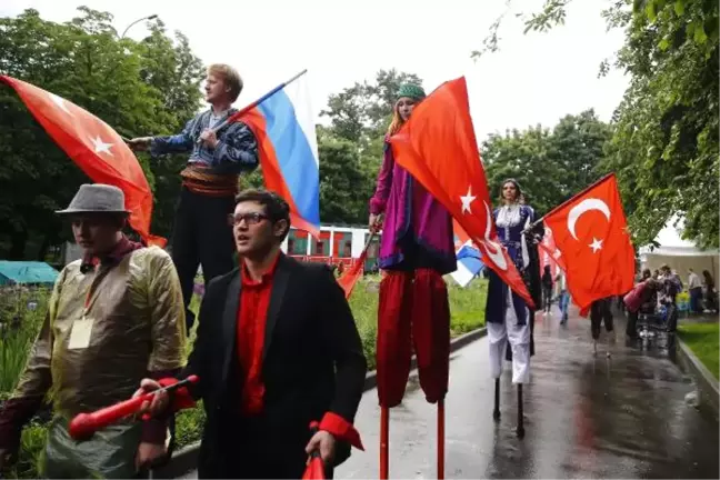 Türkiye Festivali' Moskova'da Büyük Coşkuyla Başladı