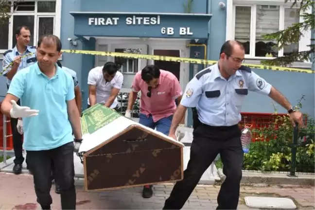 Dedesini ve Babaannesini Öldürdü, Halasını ve Kuzenini Yaraladı