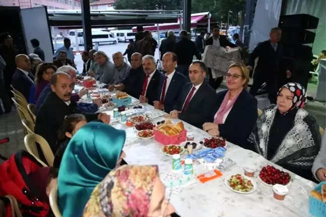 Konak'tan Şaphane'ye Kardeşlik Sofrası