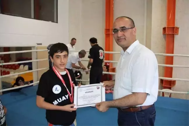Muaythai Minikler ve Yıldızlarda Birinciler Belli Oldu